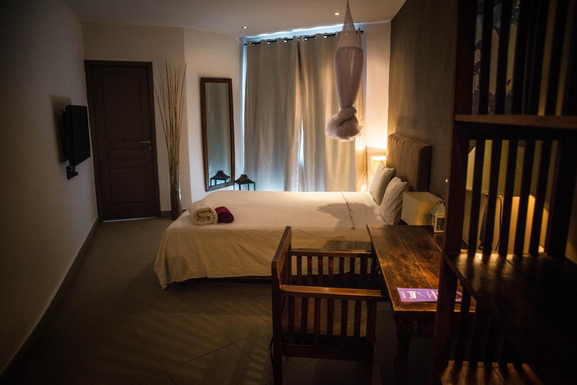 Hotel Restaurant La Ribaudiere Antananarivo Habitación foto